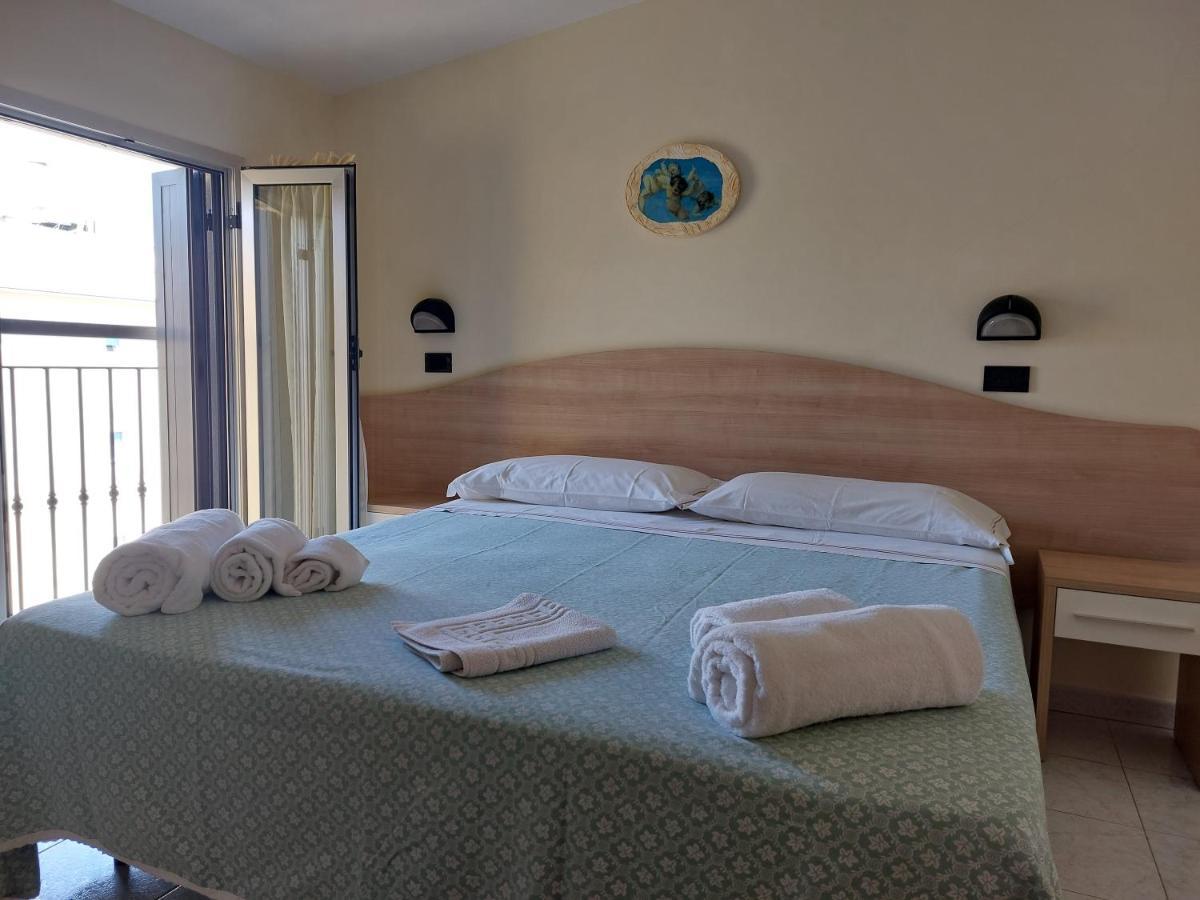 Hotel Villa Aurora Bellaria-Igea Marina Eksteriør bilde