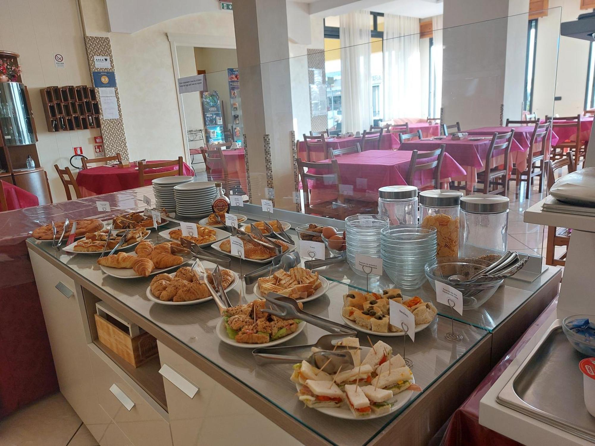 Hotel Villa Aurora Bellaria-Igea Marina Eksteriør bilde
