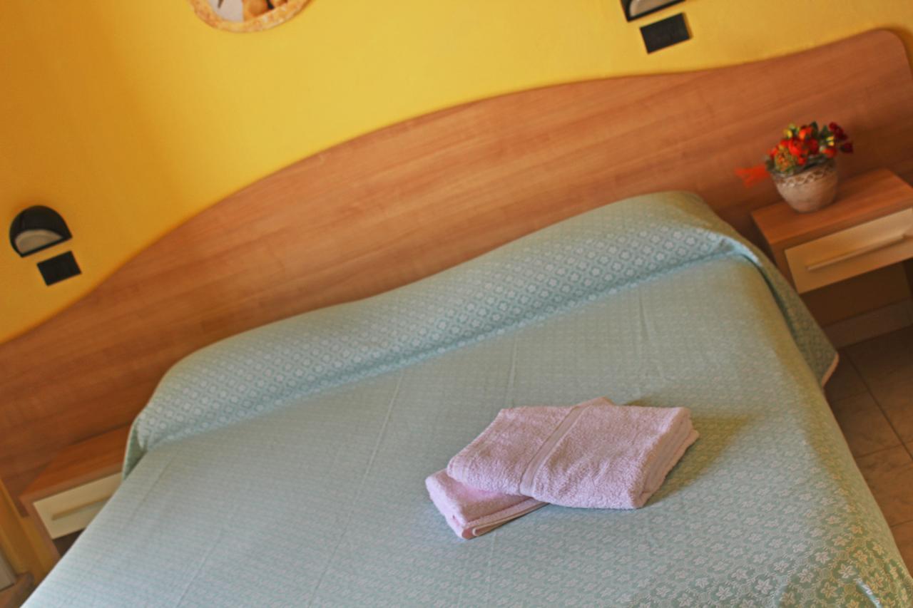 Hotel Villa Aurora Bellaria-Igea Marina Eksteriør bilde